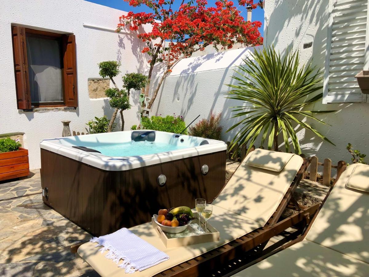Avli Traditional Home With Private Jacuzzi Hersonissos  Exteriör bild